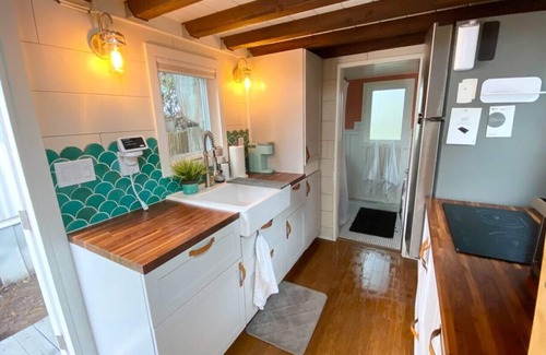 San Luis Obispo Casa | Lovely Tiny House Nestled in the Eucalyptus trees