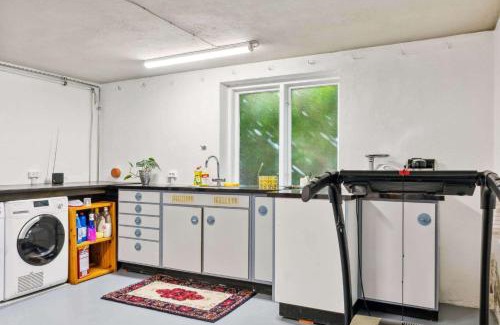 Gram Apartamento | Lovely Town Apartment - Sleeps 5 Parking & Garden