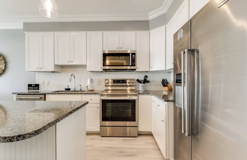 Dewey Beach Condominio | Lovely Two Bedroom Condo with Stunning Bay Views