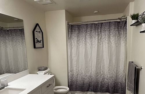 Oxnard Apartamento | Lovely unit + FREE PARKING & WiFi