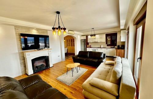 Kotor Villa | Lovely Villa Sun with AC in picturesque Kotor.