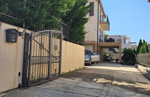 Kotor Villa | Lovely Villa Sun with AC in picturesque Kotor.