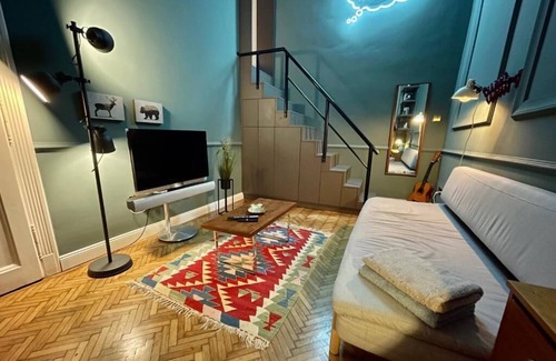 Erzsebetvaros Apartamento | Lovely Vintage Budapest Studio