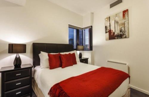 Docklands Apartamento | Lovely waterfront condo with swimming pool and gym in the heart of Docklands