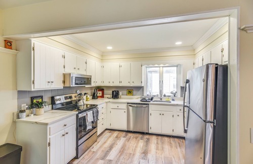 Westerly Casa | Lovely Westerley Home w/ Yard & Grill!