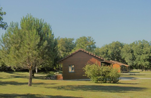 Promilhanes Chalet De Esquí | Pretty wooden house, large swimming pool (Maple)