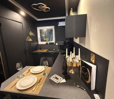 Miniac-Morvan Apartamento | loveroom avec spa privatif