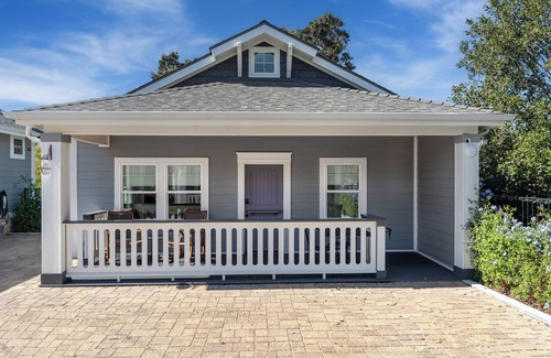 Santa Ynez Cabaña | Lovers Getaway: Luxe Studio Romance Wine Gastro L2EV Sleeps 4, Unit 4 Meadowvale