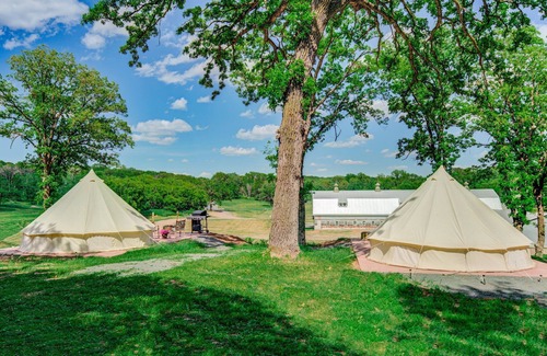 St Croix Falls Alquiler De RV | Lovers Lookout 1: Where Rustic Meets Luxury at Big Rock Creek