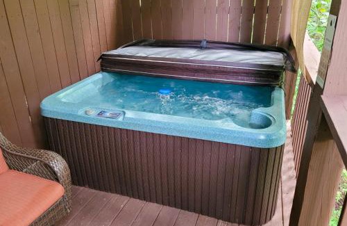 Gatlinburg - Pigeon Forge Villa | Lovers Paradise