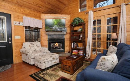 Gatlinburg - Pigeon Forge Villa | Lovers Paradise