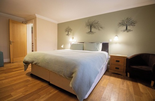 Cosheston Casa | Lovesgrove Country Guest House