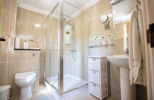 Cosheston Casa | Lovesgrove Country Guest House