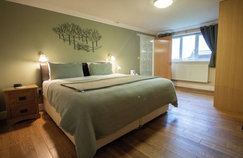 Cosheston Casa | Lovesgrove Country Guest House