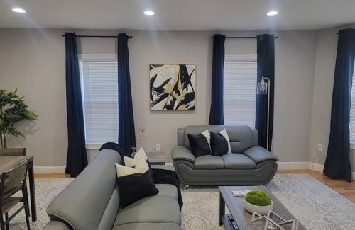 Mattapan Apartamento | Lovey Spacious 2 Bedroom Apartment 15 min from Airport/Downtown