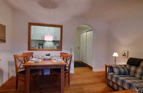 Steibis Apartamento | Apartamento amueblado con amor en el medio de Steibis. 800 m del ascensor y campo de golf