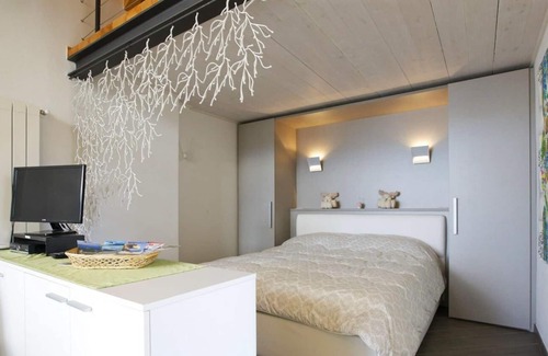 Cannero Riviera Casa | Restaurado 1½-habitación Rustico con gran jardín y vistas al lago
