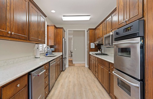 Sea Island Casa | Low-Country Cottage with Pool 5 minutes from Sea Island Beach