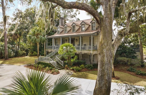 Sea Island Casa | Low-Country Cottage with Pool 5 minutes from Sea Island Beach