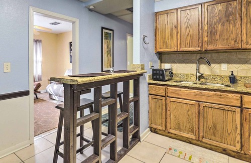 Temple Crest Casa | Low-Key Tampa Abode Close to Area Attractions