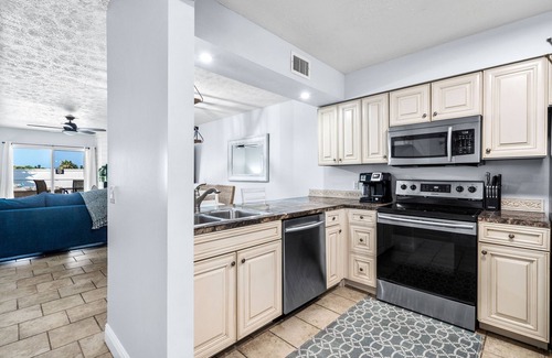 Lower Grand Lagoon Casa | Low, Low rental rates, but only a few steps to the beach - hurry before it gone!