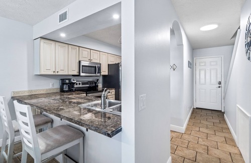Lower Grand Lagoon Casa | Low, Low rental rates, but only a few steps to the beach - hurry before it gone!