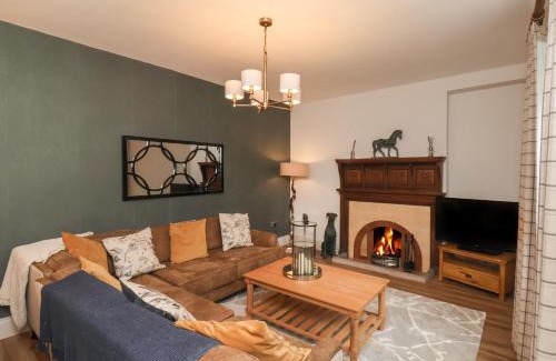 Easington Casa | Low Moor