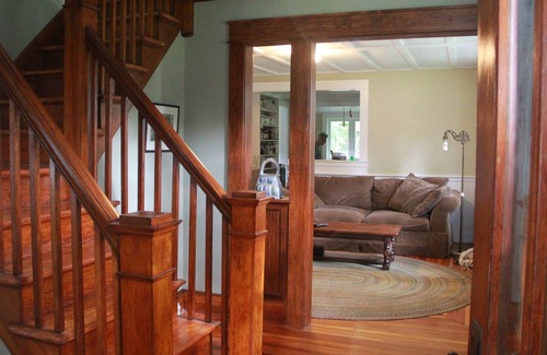 Florence Casa | Low scent, charming, quiet house with large yard.