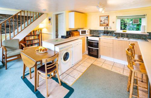 Llangeler Casa | Lower Cottage Newcastle Emlyn