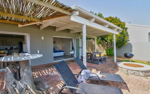Kenton on Sea Casa | Lower Deck
