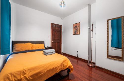 Bowery Apartamento | Lower East Side Vintage Cozy 2Bedroom