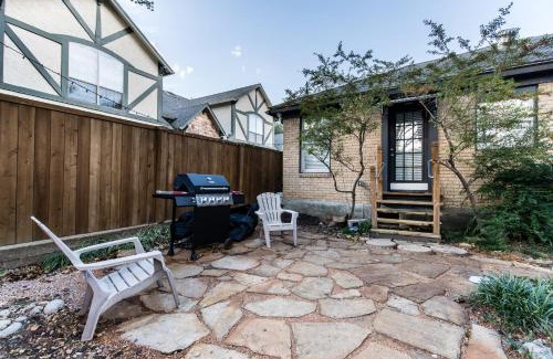 Lower Greenville Casa | Lower Greenville Estate