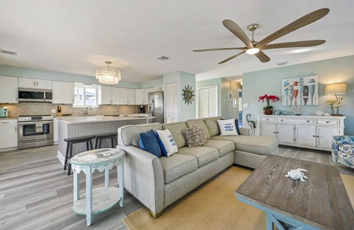 Little Torch Key Casa | Lower Keys PARADISE 200 Ft of Dockage, Heated Pool, Quick Atlantic Access