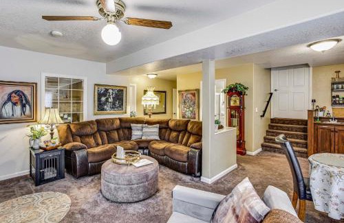 Graham Apartamento | Lower-Level Apt with Hot Tub and Sauna in Graham!