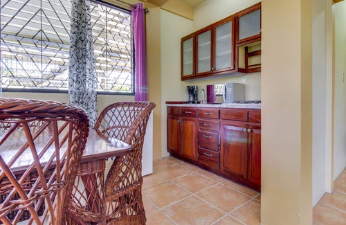 San Ignacio Apartamento | Nivel inferior de una casa nueva y moderna en un excelente vecindario, ¡cerca de las ruinas mayas!