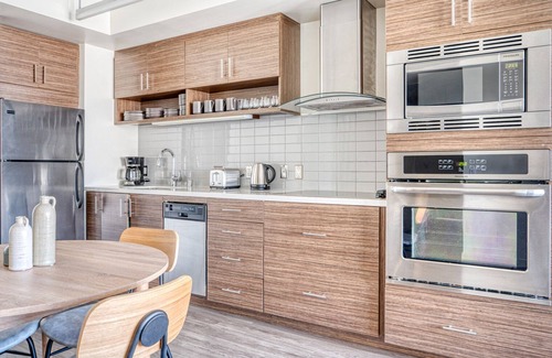 Downtown San Francisco Apartamento | Lower Nob Hill 2BR w/ Roofdeck, BBQ, near Shops, by Blueground