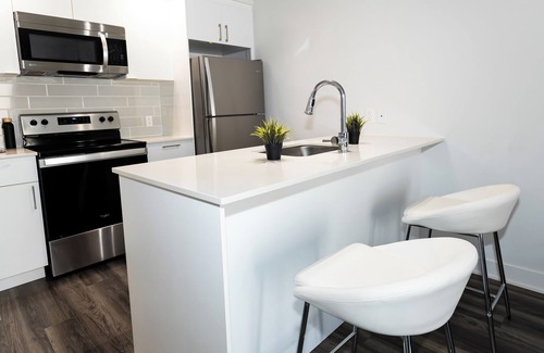 Mascouche Apartamento | Lowkey Corner