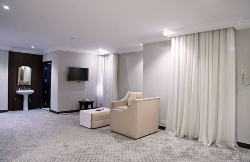 Al Olaya District Apartamento | LP28.2 - Studio Apt in AL-Olaya Opp Kingdom Tower