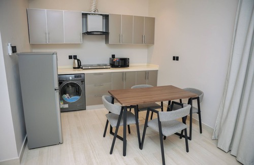 Riyadh Apartamento | LP45.1 - Stylish 2BR Apartment in Al Arid