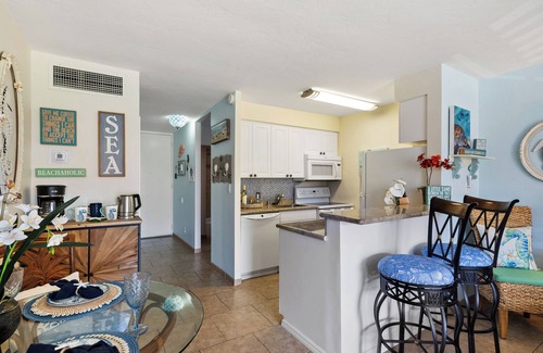 Historic Lahaina Front Street Condominio | LS 428 Dream Vacation Studio by the Beach and Pool