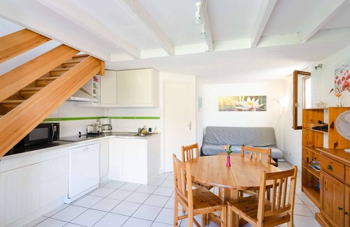 Les Ayguades Casa | LS34 bungalow sleeps 5 in residence with swimming pool