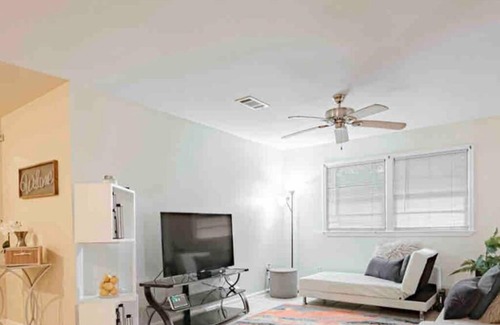 Highlands - Perkins Casa | LSU/Downtown Gem, Tailgating or Corporate Stays