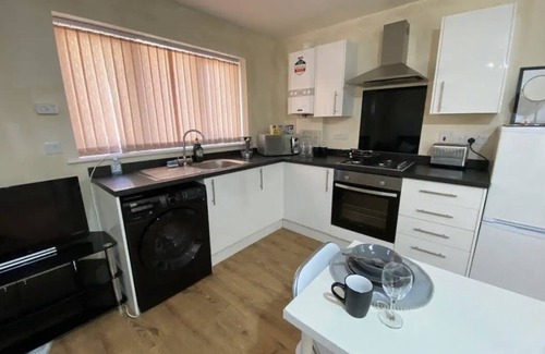 Luton Apartamento | Lt Properties Luxury studio apartment Ground floor 1