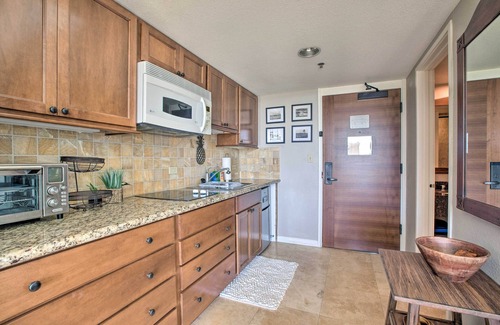 Waikiki Apartamento | Luana Waikiki Gem w/ Parking - Blocks to Beaches!