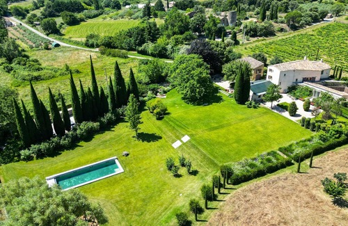 Vaugines Casa | Luberon – An exceptional property enjoying a view - Sleeps 12