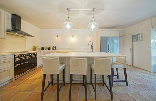 Saint-Martin-de-Castillon Casa | Luberon – A charming property enjoying a beautiful view – Sleeps 14