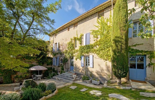 Saint-Martin-de-Castillon Casa | Luberon – A charming property enjoying a beautiful view – Sleeps 14
