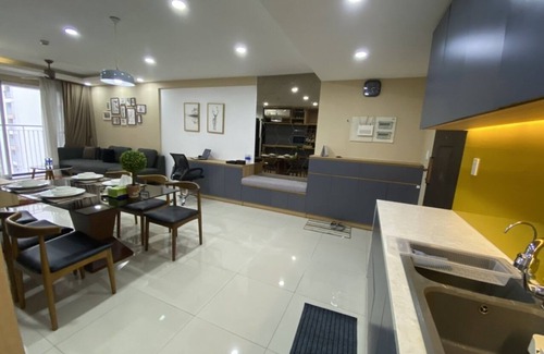 Phu My Hung Condominio | Luca Luxury Home Two Bedroom In Scenic Valley