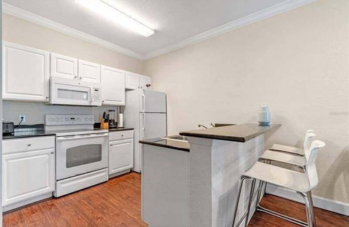 Kissimmee Casa | Lucaya Village 13 - Three Bedroom House, Sleeps 6