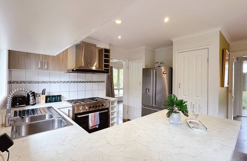 Frankston Casa | Lucerne Escape/12min to Beach/4Bedroom/Workplace